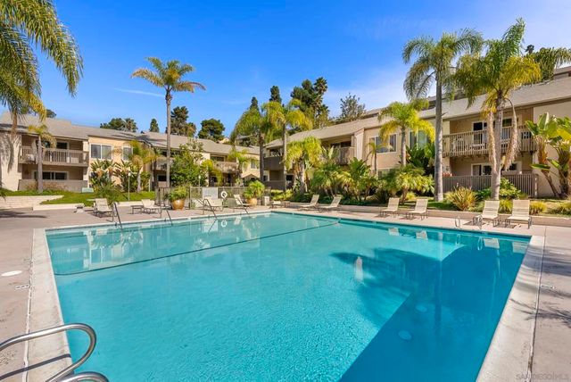 8503 Villa La Jolla Dr E, La Jolla, CA 92037