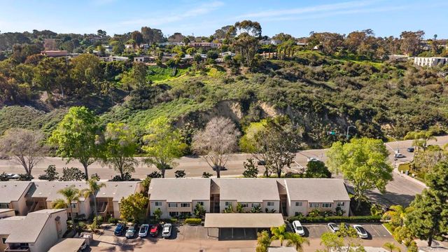 8503 Villa La Jolla Dr E, La Jolla, CA 92037