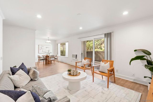 8503 Villa La Jolla Dr E, La Jolla, CA 92037