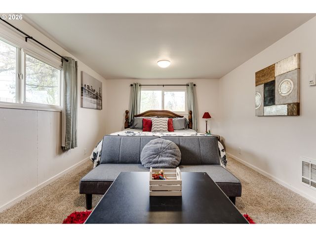 1141 W 24TH Ave, Eugene, OR 97405