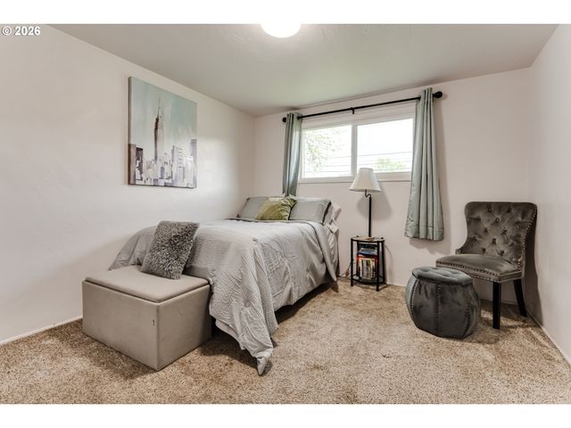 1141 W 24TH Ave, Eugene, OR 97405