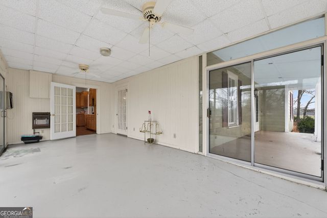 402 Tom Bell Road, Milner, GA 30257