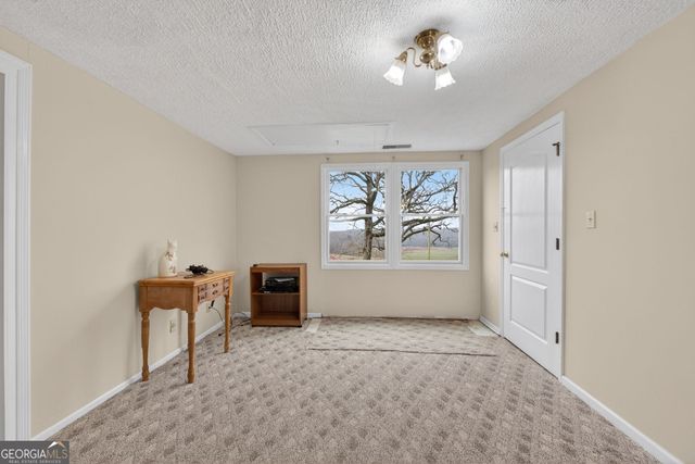 402 Tom Bell Road, Milner, GA 30257