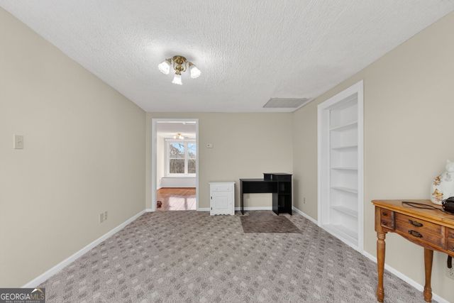 402 Tom Bell Road, Milner, GA 30257