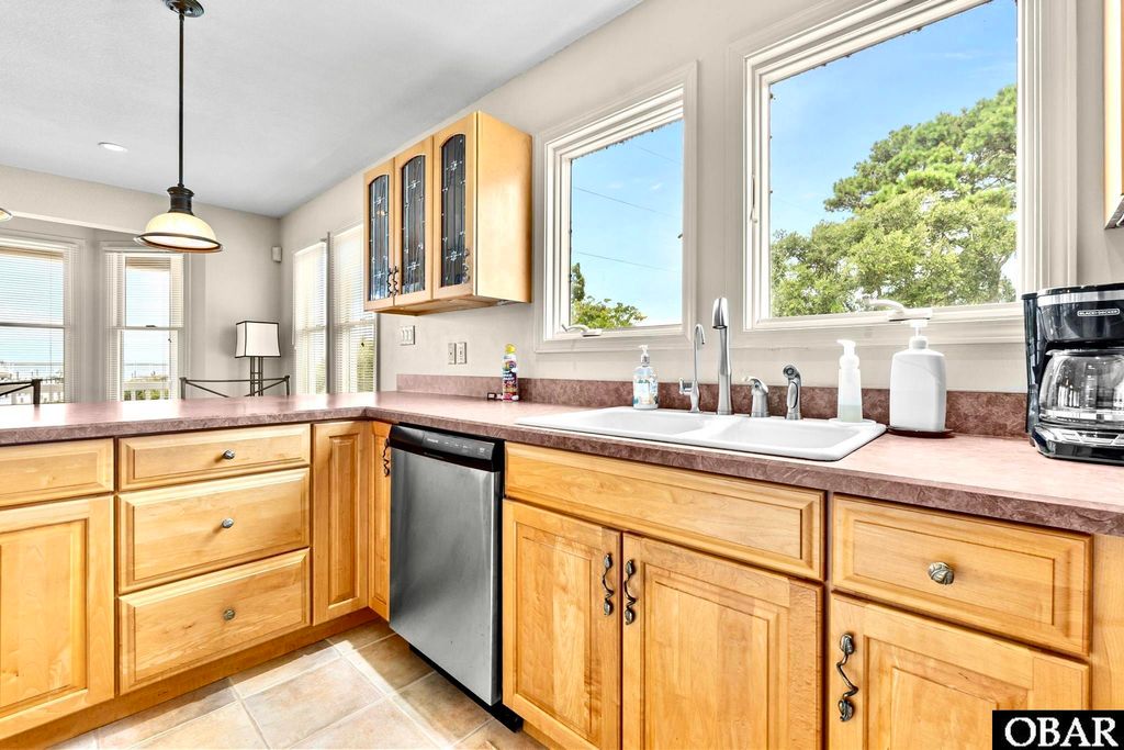 Image 11 of property listing at 2307 Bay Drive, Kill Devil Hills, NC 27948