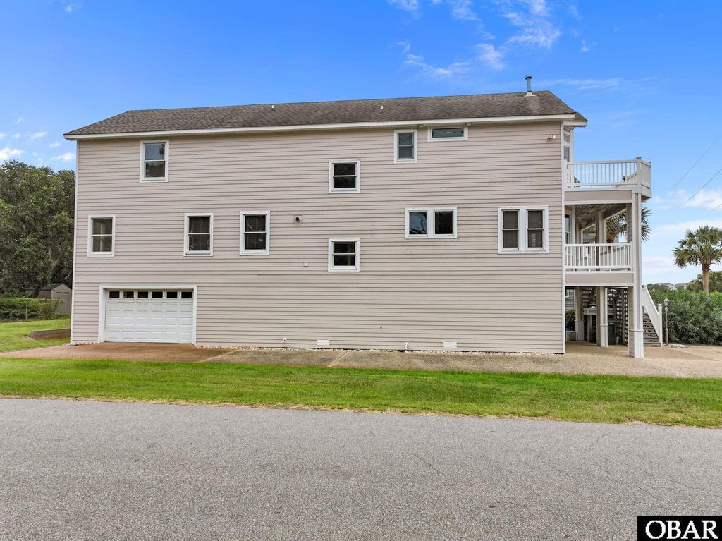 Image 45 of property listing at 2307 Bay Drive, Kill Devil Hills, NC 27948
