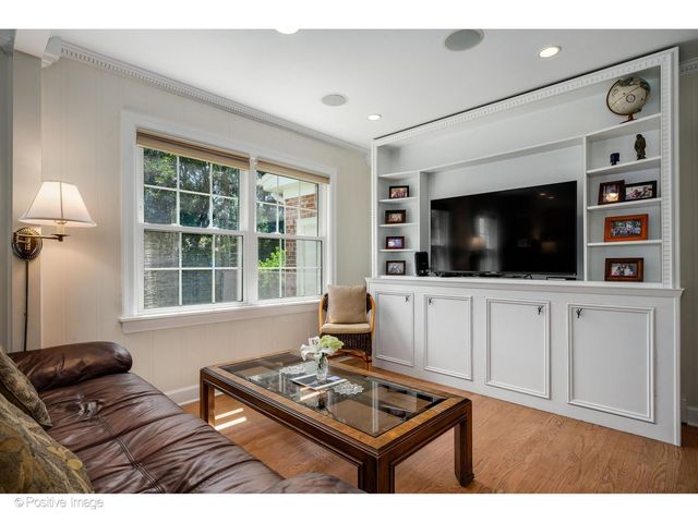 1367 SANFORD Lane, Glenview, IL 60025