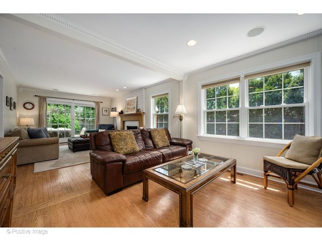 1367 SANFORD Lane, Glenview, IL 60025