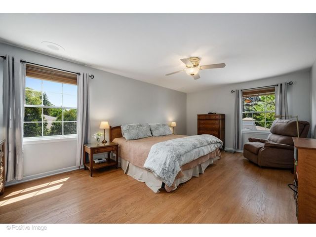 1367 SANFORD Lane, Glenview, IL 60025