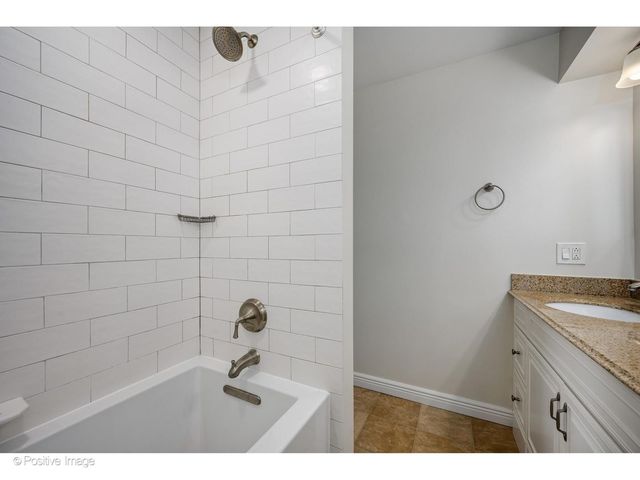 1367 SANFORD Lane, Glenview, IL 60025