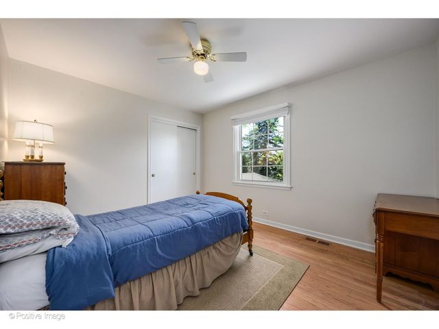 1367 SANFORD Lane, Glenview, IL 60025