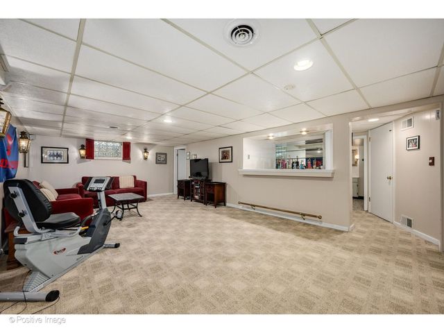 1367 SANFORD Lane, Glenview, IL 60025