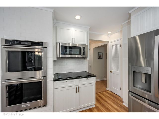 1367 SANFORD Lane, Glenview, IL 60025
