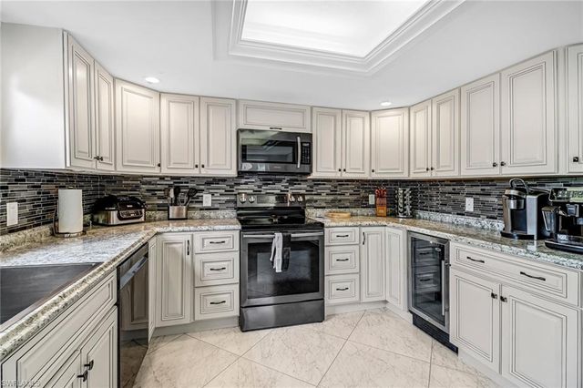 185 Cypress Way E Apt A106 106, Naples, FL 34110