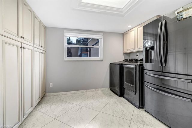 185 Cypress Way E Apt A106 106, Naples, FL 34110