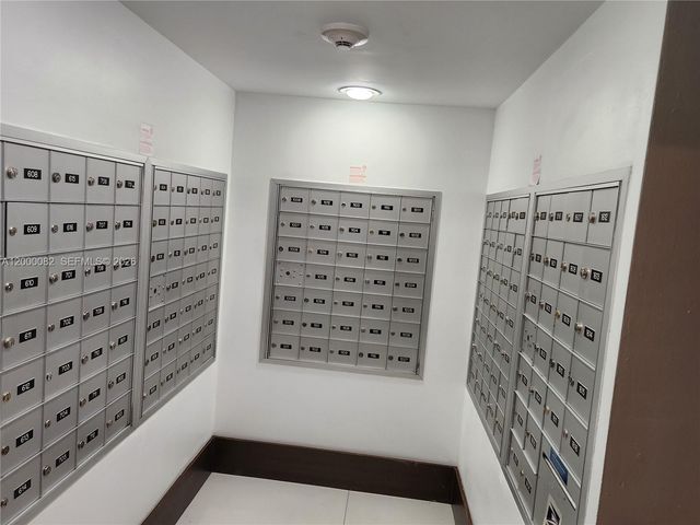 4242 NW 2nd St 1202, Miami, FL 33126