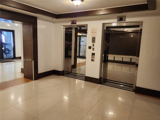 4242 NW 2nd St 1202, Miami, FL 33126