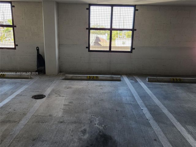 4242 NW 2nd St 1202, Miami, FL 33126