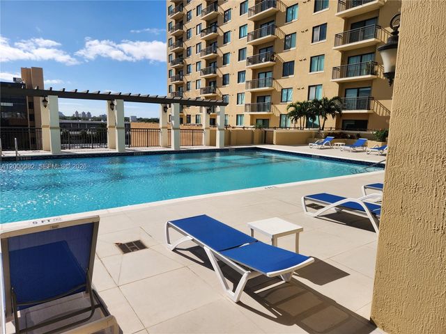 4242 NW 2nd St 1202, Miami, FL 33126