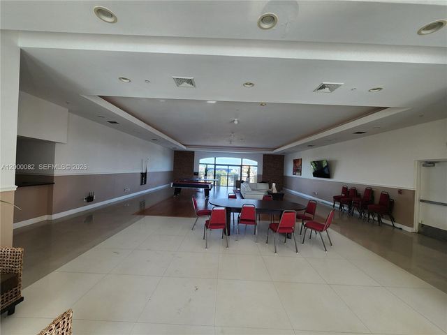 4242 NW 2nd St 1202, Miami, FL 33126