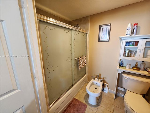 4242 NW 2nd St 1202, Miami, FL 33126