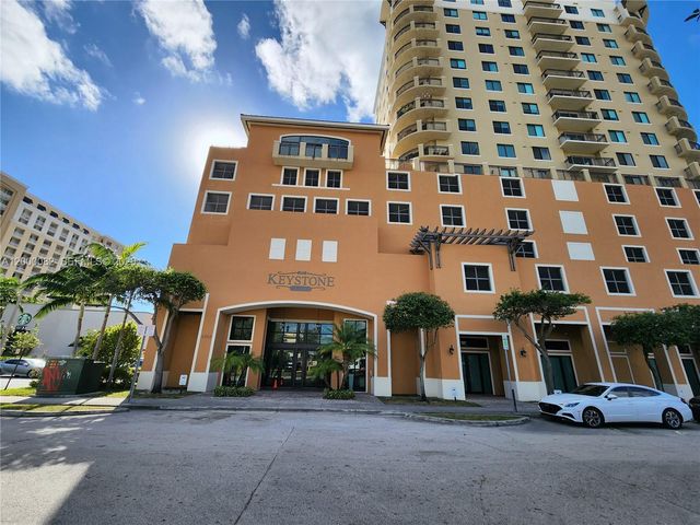 4242 NW 2nd St 1202, Miami, FL 33126