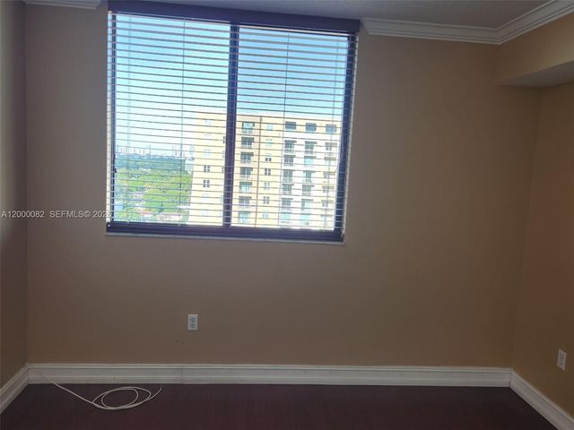 4242 NW 2nd St 1202, Miami, FL 33126