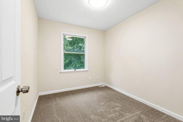 173 E VILLAGE RD, Elkton, MD 21921