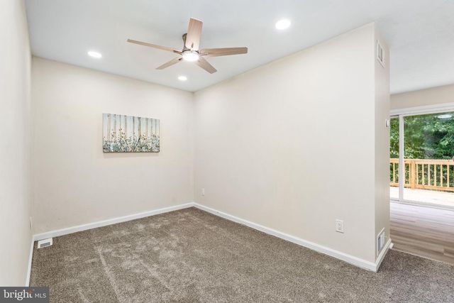 173 E VILLAGE RD, Elkton, MD 21921