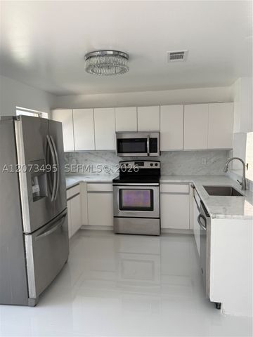 875 NW 99th Ave 0, Plantation, FL 33324