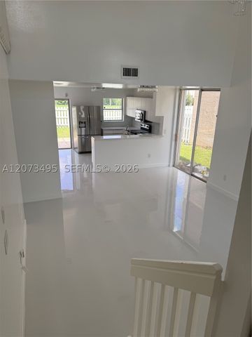 875 NW 99th Ave 0, Plantation, FL 33324