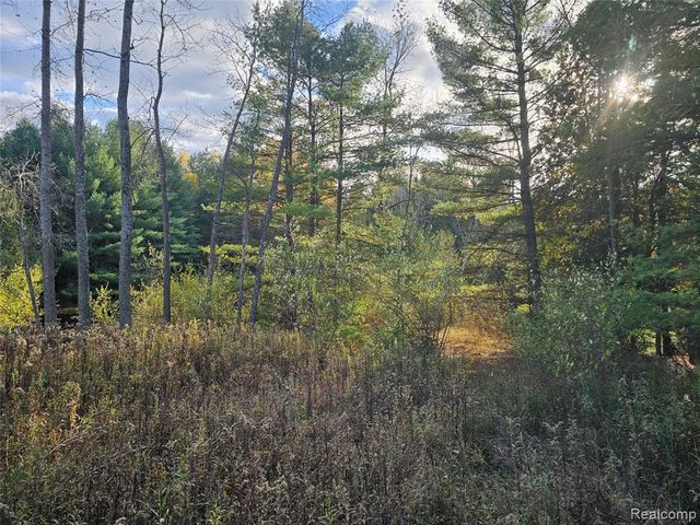 4901 M-55, Tawas City, MI 48763