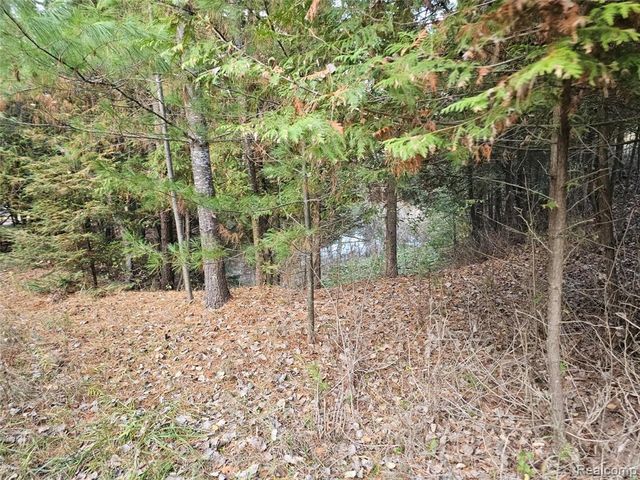 4901 M-55, Tawas City, MI 48763