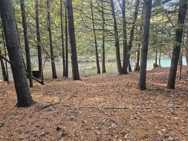 4901 M-55, Tawas City, MI 48763