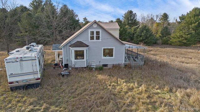 4901 M-55, Tawas City, MI 48763