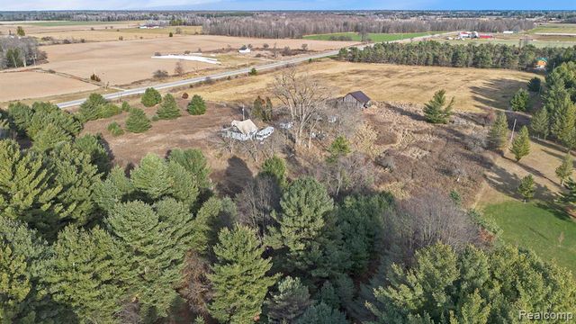 4901 M-55, Tawas City, MI 48763