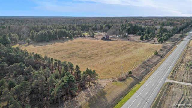 4901 M-55, Tawas City, MI 48763