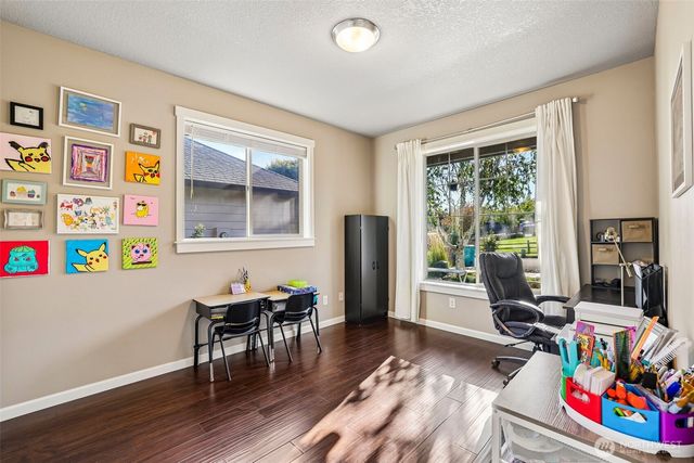 527 N Allen Creek Drive, Ridgefield, WA 98642