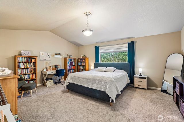 527 N Allen Creek Drive, Ridgefield, WA 98642