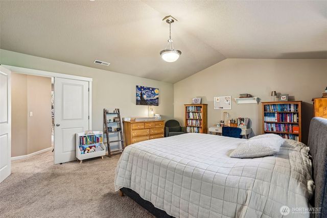 527 N Allen Creek Drive, Ridgefield, WA 98642
