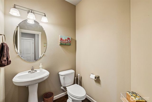 527 N Allen Creek Drive, Ridgefield, WA 98642
