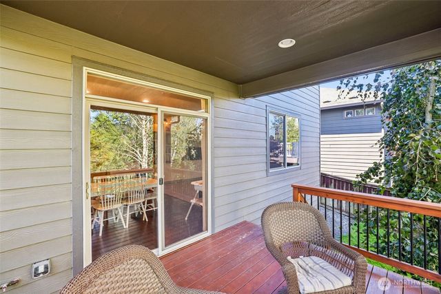 527 N Allen Creek Drive, Ridgefield, WA 98642