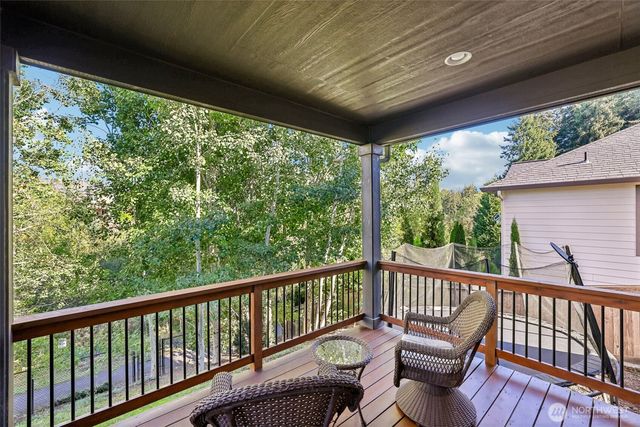 527 N Allen Creek Drive, Ridgefield, WA 98642
