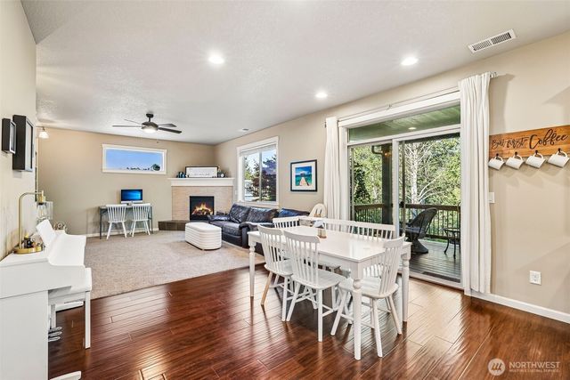 527 N Allen Creek Drive, Ridgefield, WA 98642