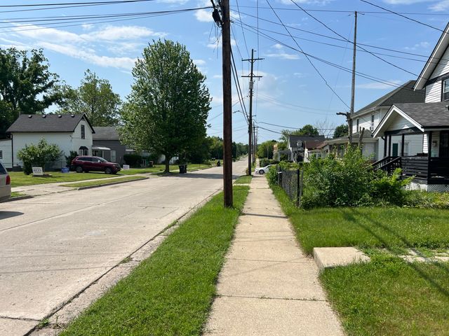 44 Lake Street, Pontiac City, MI 48341