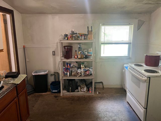 44 Lake Street, Pontiac City, MI 48341