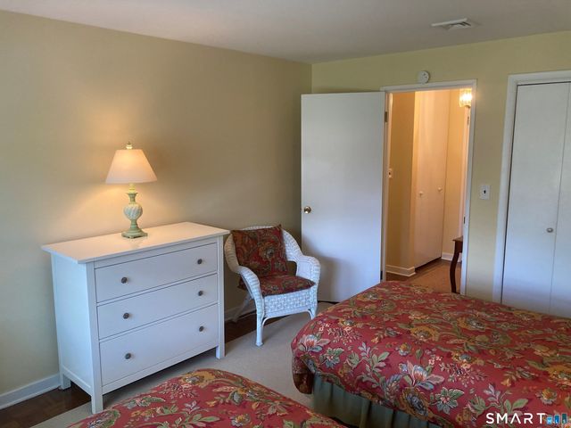 62 Heritage Hill Road D, New Canaan, CT 06840
