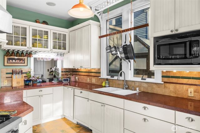 718 N K Street, Tacoma, WA 98403