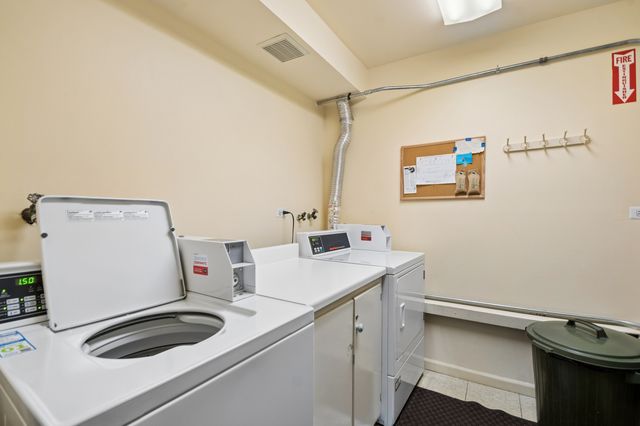 10820 Kilpatrick Avenue 1SW, Oak Lawn, IL 60453