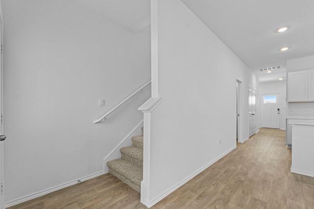 308 Nizao LN, Bastrop, TX 78602